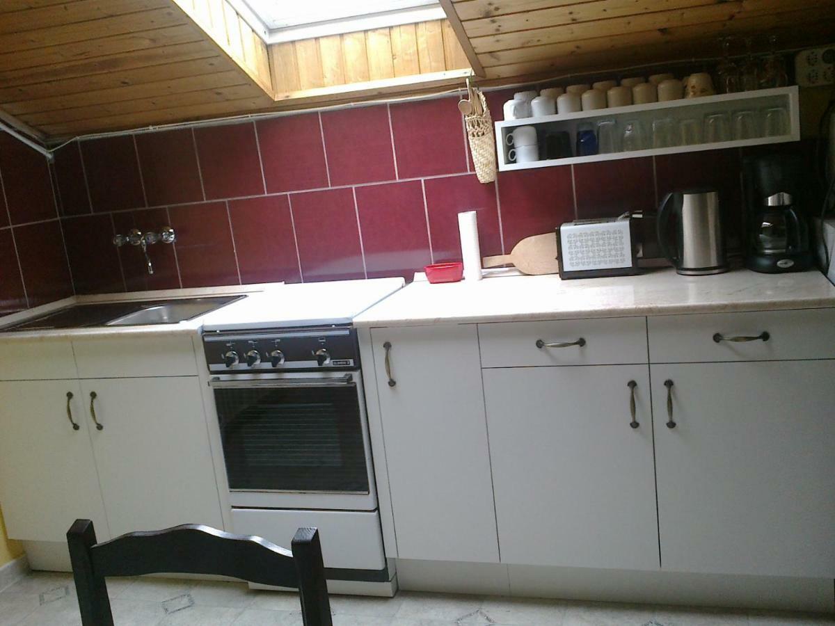 Abszolut Vendeghaz Kestel Dış mekan fotoğraf