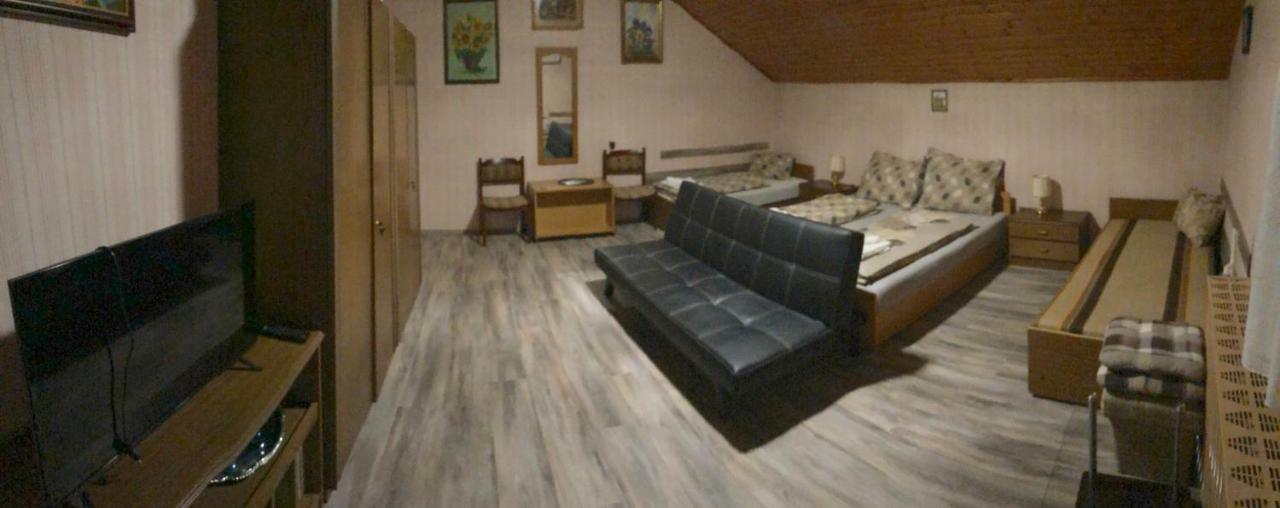 Abszolut Vendeghaz Kestel Dış mekan fotoğraf